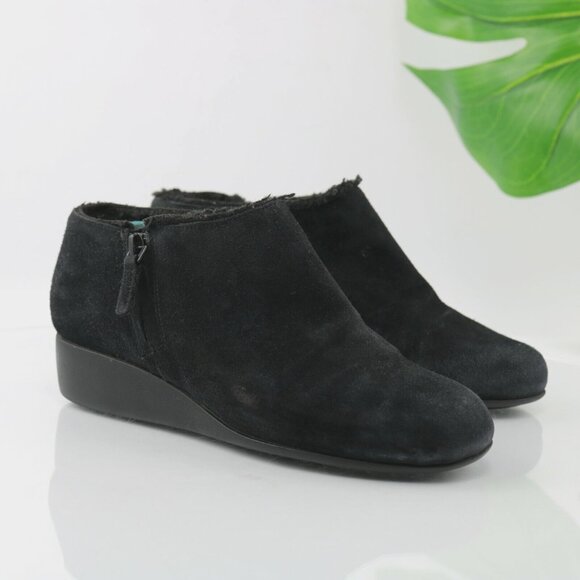 Cole Haan Womens Callie Waterproof Boot Size 5 Black Suede Low Wedge Bootie - Picture 1 of 12